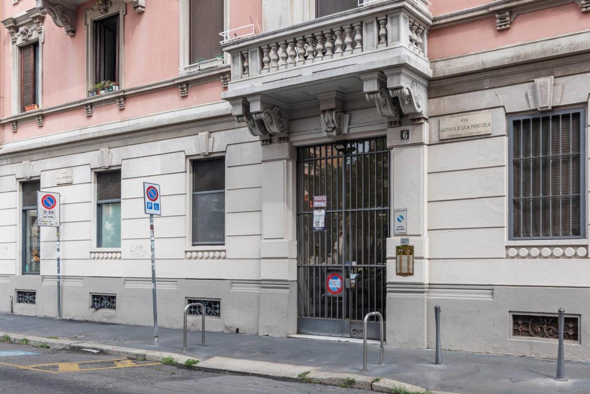 In Piazza A Isola Leilighet Milano Eksteriør bilde